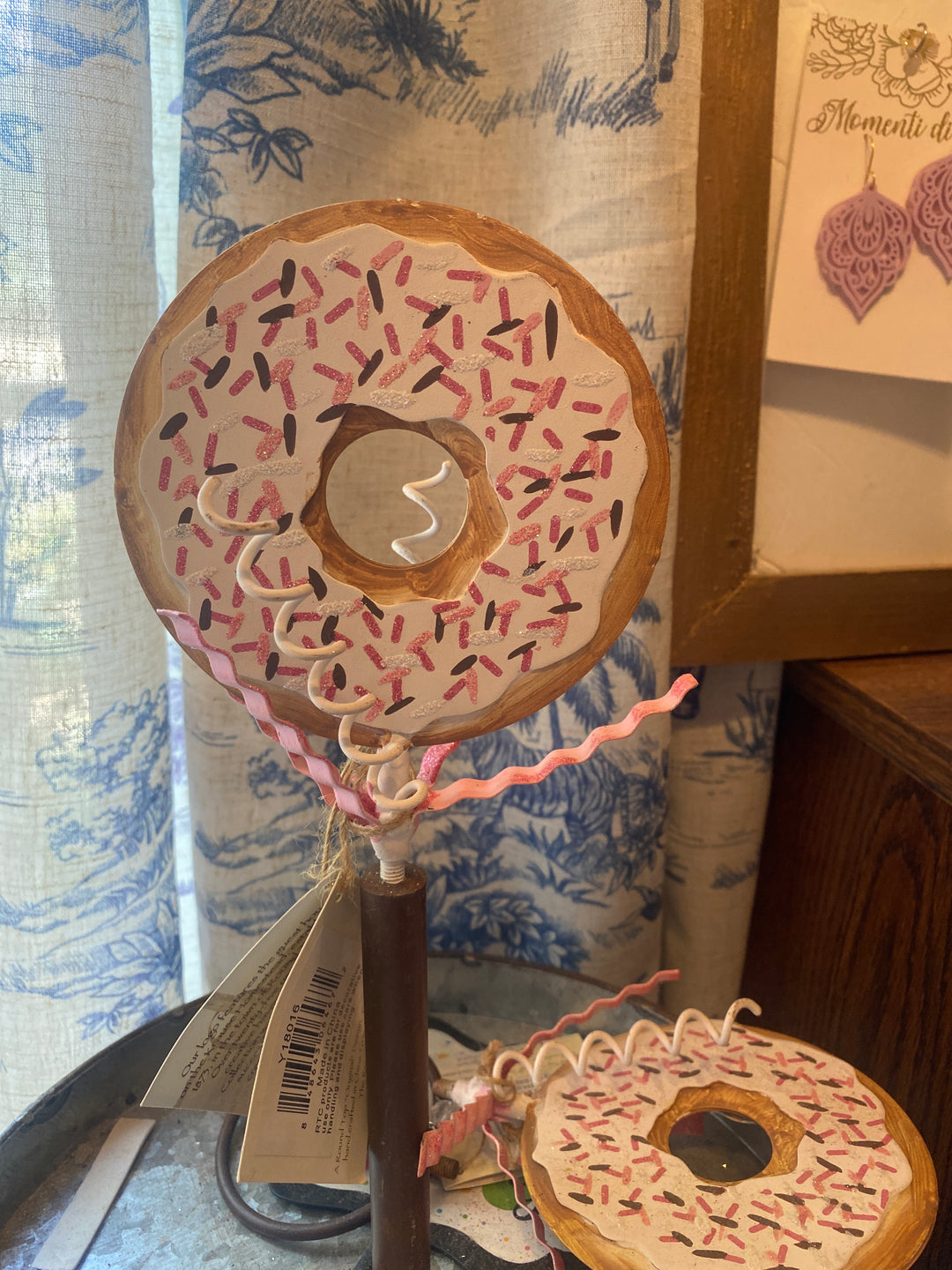 Round Top Collection Donut finial
