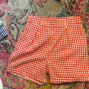 Pleated gingham shorts