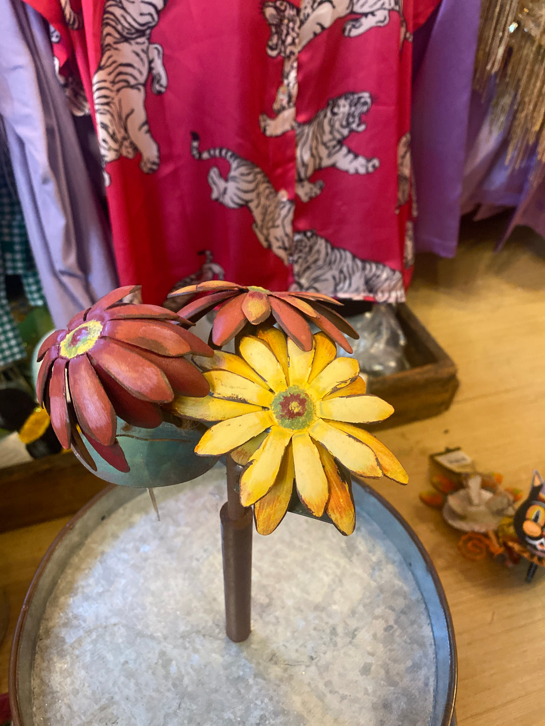 Round Top Collection Mum finial