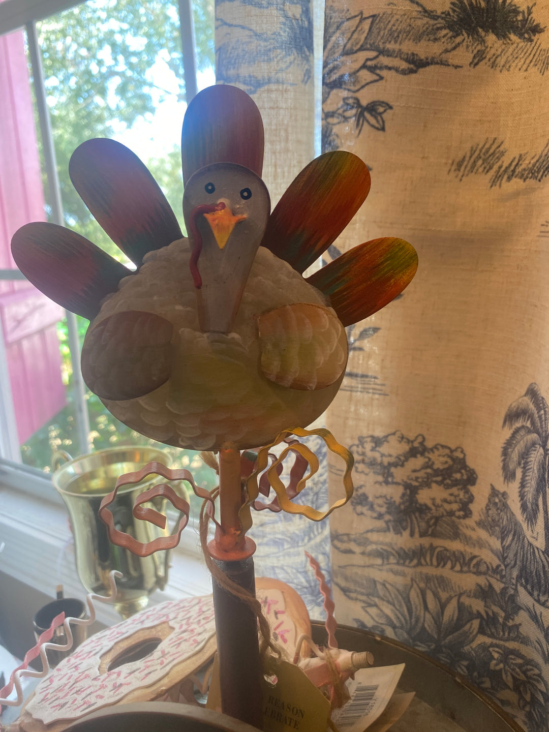 Round Top Tom Turkey finial