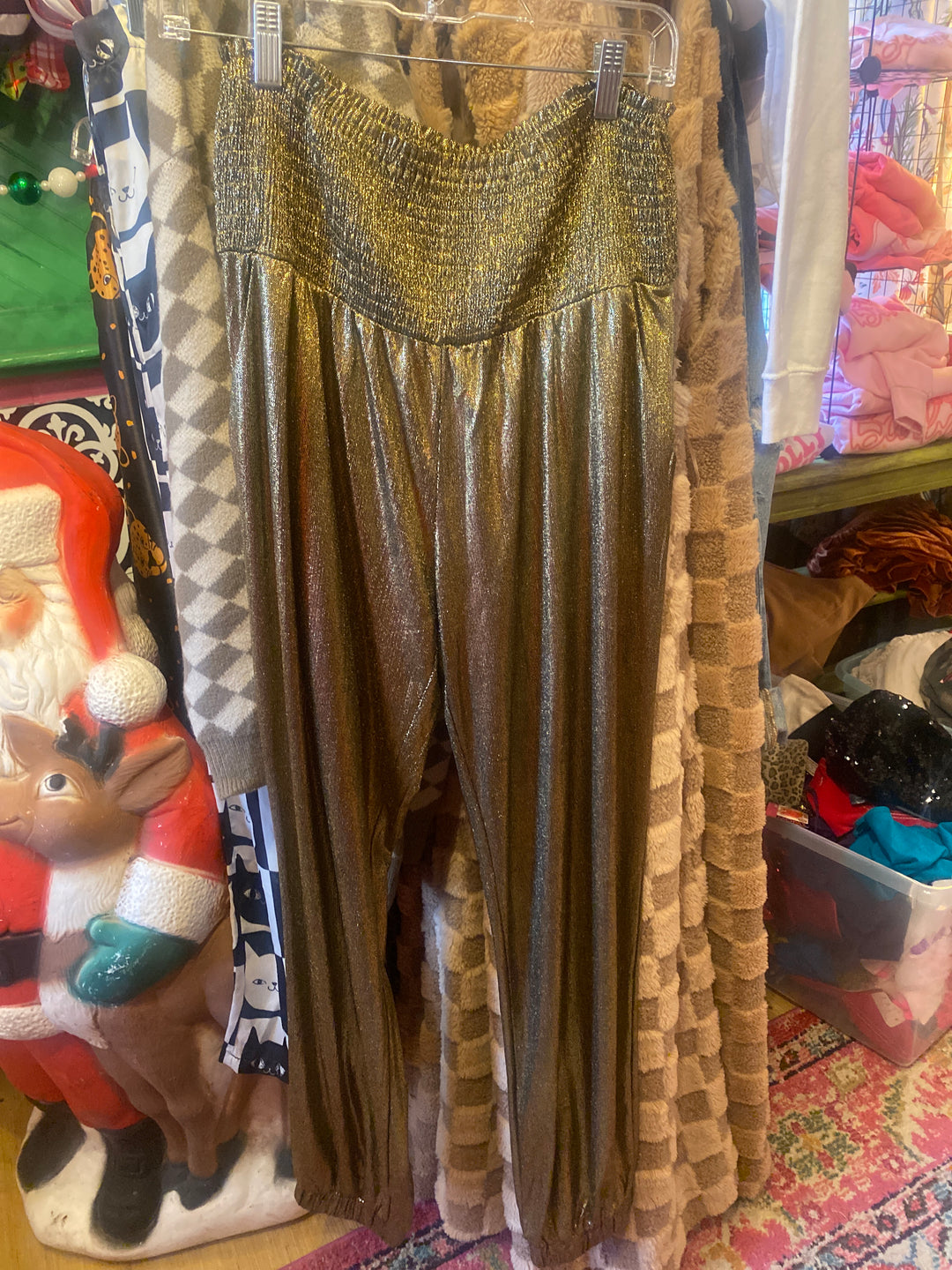 TCEC gold joggers