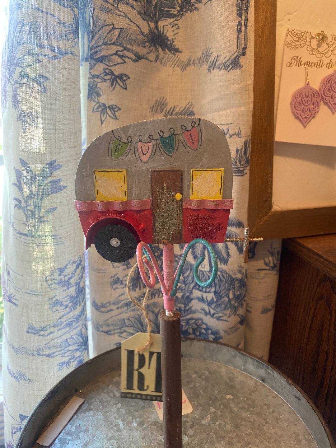 Round Top Collection Camper