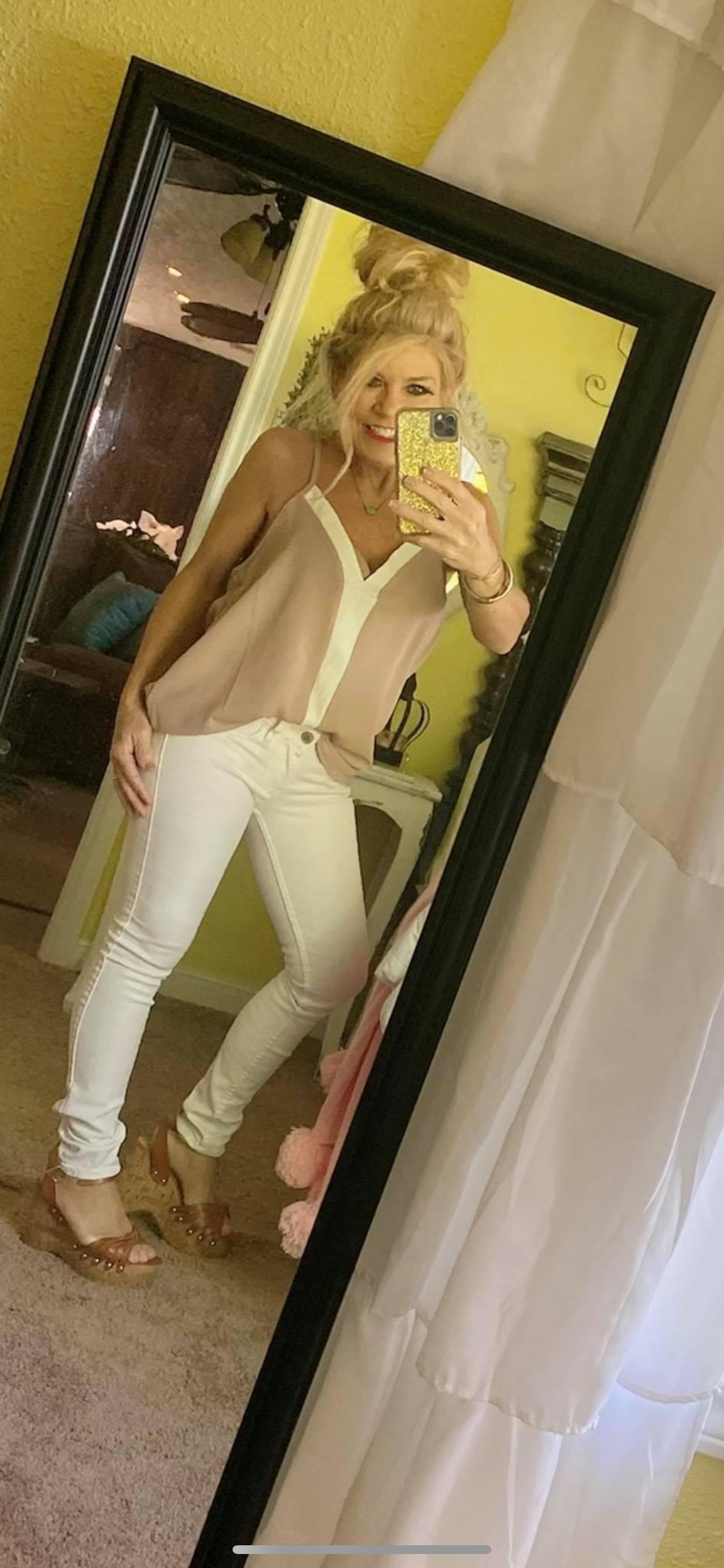 Crème and ivory tank